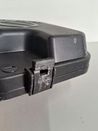 TAMPA CAIXA FUZIVEL HONDA CIVIC G10 2017 A 2021 DETALHE 