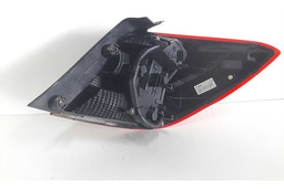 LANTERNA ESQUERDA FORD KA HATCH 2017 A 21 PEQ DETALHE LENTE