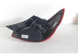 LANTERNA ESQUERDA FORD KA HATCH 2017 A 21 PEQ DETALHE LENTE