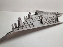 ACABAMENTO COLUNA TRASEIRA LADO ESQUERDO 2015 A 2021