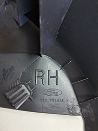 MOLDURA INFERIOR COLUNA BANCO TRAS DIR FORD KA 2015 A 2021