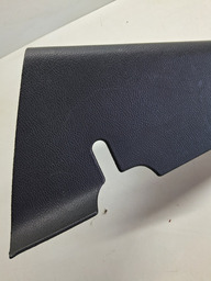 MOLDURA INFERIOR COLUNA BANCO TRAS ESQ FORD KA 2015 A 2021