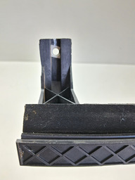 GUIA CANALETA VIDRO TRAS ESQ FORD KA 2015 A 2021 