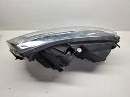 FAROL DIREITO SANDERO LOGAN 15/20 P/RETIRADA DE PEÇAS