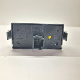 BOTAO COMANDO TRAVA E PISCA RENAULT SANDERO 2016 A 2023