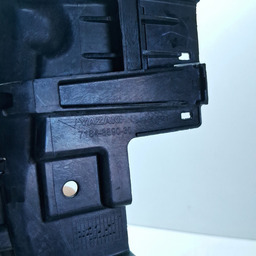 SUPORTE GUIA CHICOTE MOTOR RENAULT SANDERO 2016 A 2023