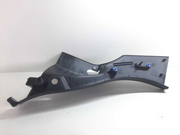 ACABAMENTO SOLEIRA BANCO TRAS DIREITO C3 2013 A 19 DETALHE