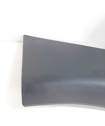 ACABAMENTO SOLEIRA BANCO TRAS DIREITO C3 2013 A 19 DETALHE