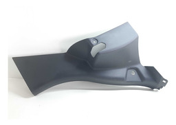 ACABAMENTO SOLEIRA BANCO TRAS DIREITO C3 2013 A 19 DETALHE