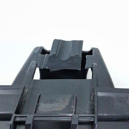 SUPORTE PARACHOQUE TRASEIRO CITROËN C3 2013 A 2019 DETALHE