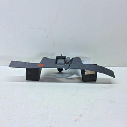 SUPORTE DEFLETOR DIREITO RADIADOR RENAULT DUSTER 2015 A 2019