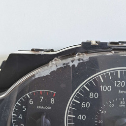 PAINEL INSTRUMENTO NISSAN VERSA 1.6 16V 2011 A 2015 DETALHE