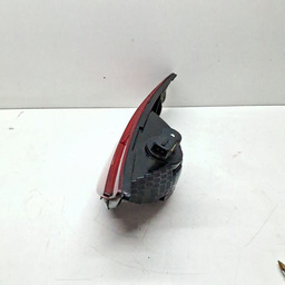 LANTERNA PARACHOQUE TRASEIRO ESQUERDO TORO 2016/25 VERMELHA