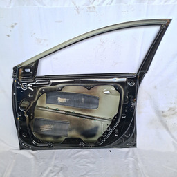 PORTA DIANT DIREITA AZERA 2012 A 16 PEQUENO DETALHE