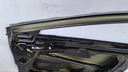 PORTA DIANT DIREITA AZERA 2012 A 16 PEQUENO DETALHE