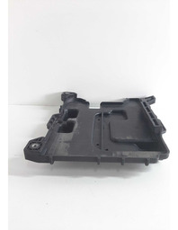 SUPORTE CAIXA BASE BATERIA 1.6 2013 A 18 PEQ DETALHE