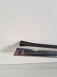 PESTANA CROMADA TRASEIRA DIREITA AZERA 2012 A 2016