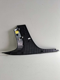 ACABAMENTO INTERNO DIREITO AZERA 2012 A 2016 DETALHE USO 