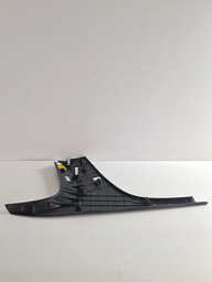 ACABAMENTO INTERNO DIREITO AZERA 2012 A 2016 DETALHE USO 