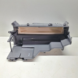 TAMPA LATERAL CAIXA VENTILAÇÃO AZERA 3.0 2012 A 16