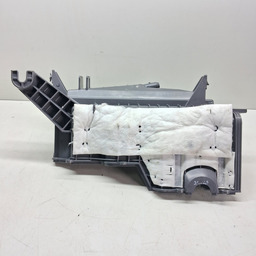 TAMPA LATERAL CAIXA VENTILAÇÃO AZERA 3.0 2012 A 16