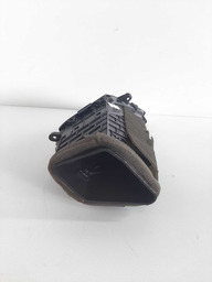 DIFUSOR AR CENTRAL LADO DIREITO AZERA 2012 A 2016 DETALHE