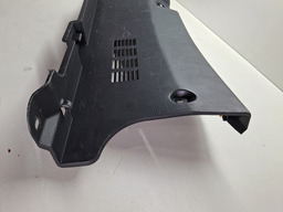 MOLDURA INTERNA INFERIOR TAMPA TRAS AZERA 3.0 2012 A 2016