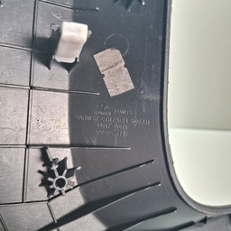 ACBAMENTO PORTA TRECO LADO ESQ AZERA 3.0 2012 A 16