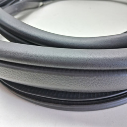 BORRACHA CARROCERIA DIANTEIRA ESQUERDA AZERA 3.0 2012 A 16