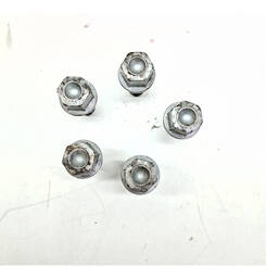 JOGO PARAFUSOS RODA JEEP RENEGADE 2016 A 2021