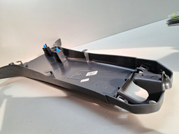 ACABAMENTO INFERIOR COLUNA CENTRAL ESQU SANDERO 2016 A 23