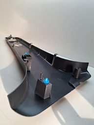 ACABAMENTO INFERIOR COLUNA CENTRAL ESQU SANDERO 2016 A 23