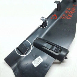 ACABAMENTO BAGAGITO DIREITO SANDERO 1.0 2016 A 2023 DETALHE