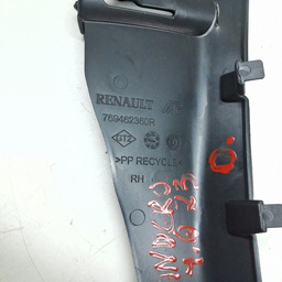 ACABAMENTO BAGAGITO DIREITO SANDERO 1.0 2016 A 2023 DETALHE