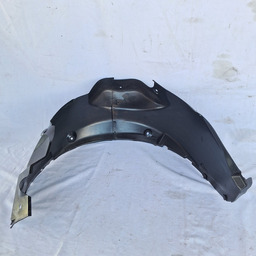 PARABARRO TRASEIRO DIREITO KIA OPIRUS 3.8 2007 2008 DETALHE