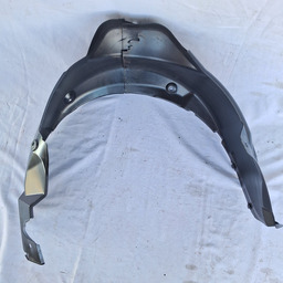 PARABARRO TRASEIRO DIREITO KIA OPIRUS 3.8 2007 2008 DETALHE