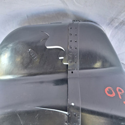 PARABARRO TRASEIRO DIREITO KIA OPIRUS 3.8 2007 2008 DETALHE