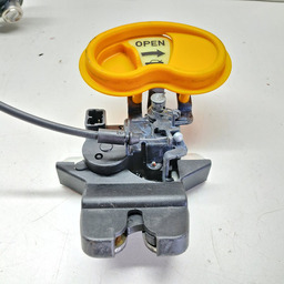 FECHADURA TAMPA TRASEIRA MAGENTIS OPIRUS 2007 2008 A 2010