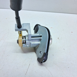 FECHADURA TAMPA TRASEIRA MAGENTIS OPIRUS 2007 2008 A 2010