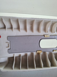 ACABAMENTO SUPERIOR COLUNA CENTRAL ESQ KIA OPIRUS  2007 08