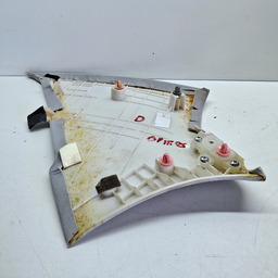 ACABAMENTO COLUNA TRASEIRA LADO ESQ KIA OPIRUS 2007 2008