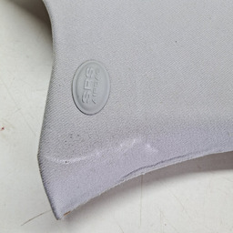 ACABAMENTO COLUNA TRASEIRA LADO ESQ KIA OPIRUS 2007 2008