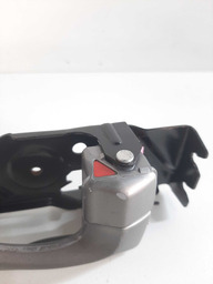 MAÇANETA INTERNA DIANTEIRA DIREITA OPIRUS 2008 DETALHE USO