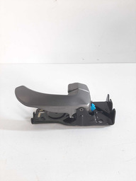 MAÇANETA INTERNA DIANTEIRA DIREITA OPIRUS 2008 DETALHE USO