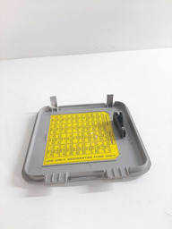 TAMPA CAIXA FUSIVEL PAINEL KIA OPIRUS 2008            