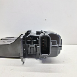 FECH TAMPA TR. LOGAN SANDERO DUSTER CAPTUR FLUENCE ZOE KICKS