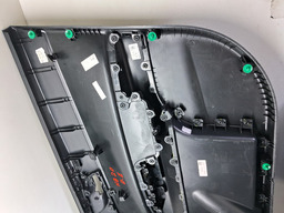 FORRO PORTA DIANTEIRA ESQUERDA HB20 2020/ DETALHES DE USO 