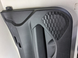 FORRO PORTA DIANTEIRA ESQUERDA HB20 2020/ DETALHES DE USO 