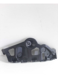 SUPORTE GUIA PARACHOQUE TRASEIRO ESQUERDO SANDERO 2016 A 23