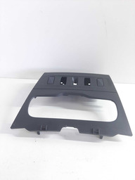 MOLDURA CENTRAL COMANDO AR RENAULT SANDERO 2016 A 2023